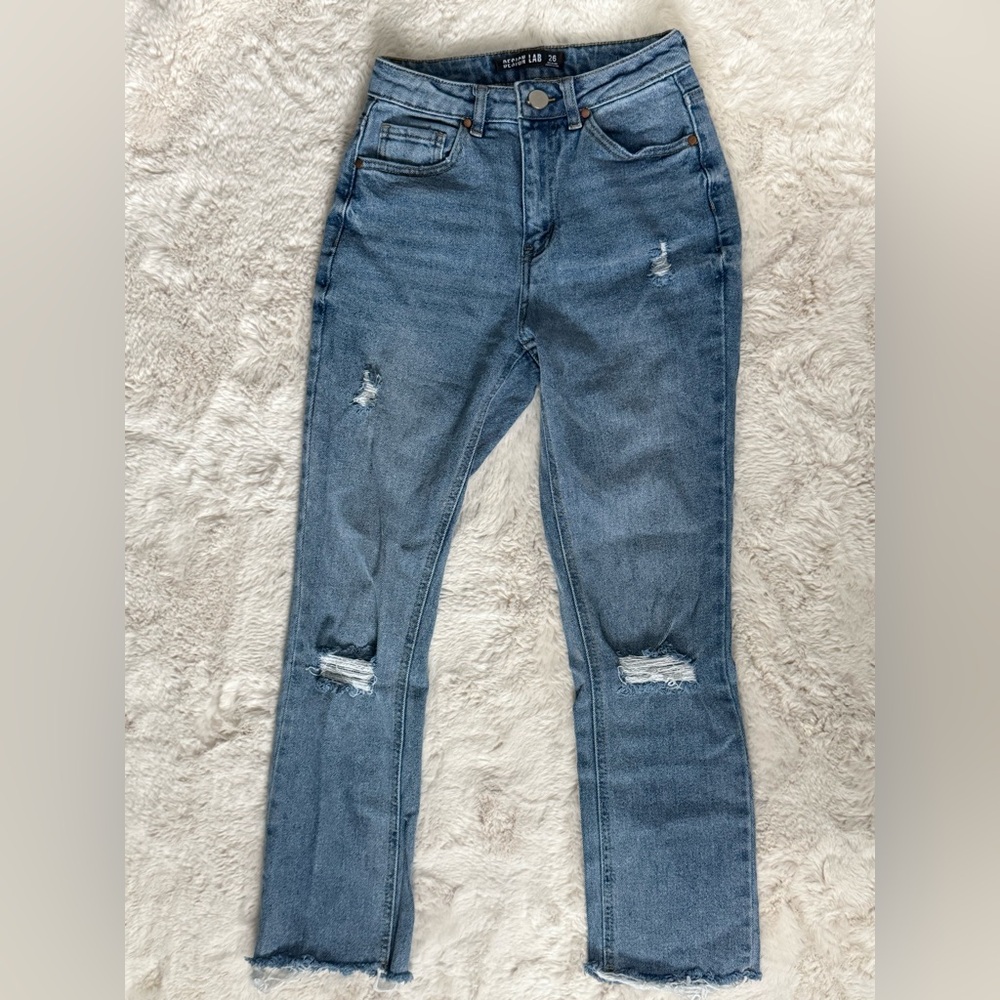 THE DESIGN LAB Blue high-waisted distressed jeans with ripped details